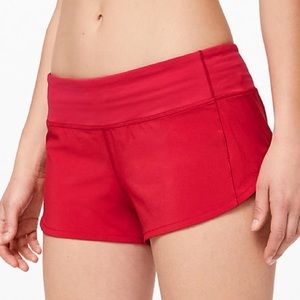 Lulu Lemon Speed Up Short 2.5”